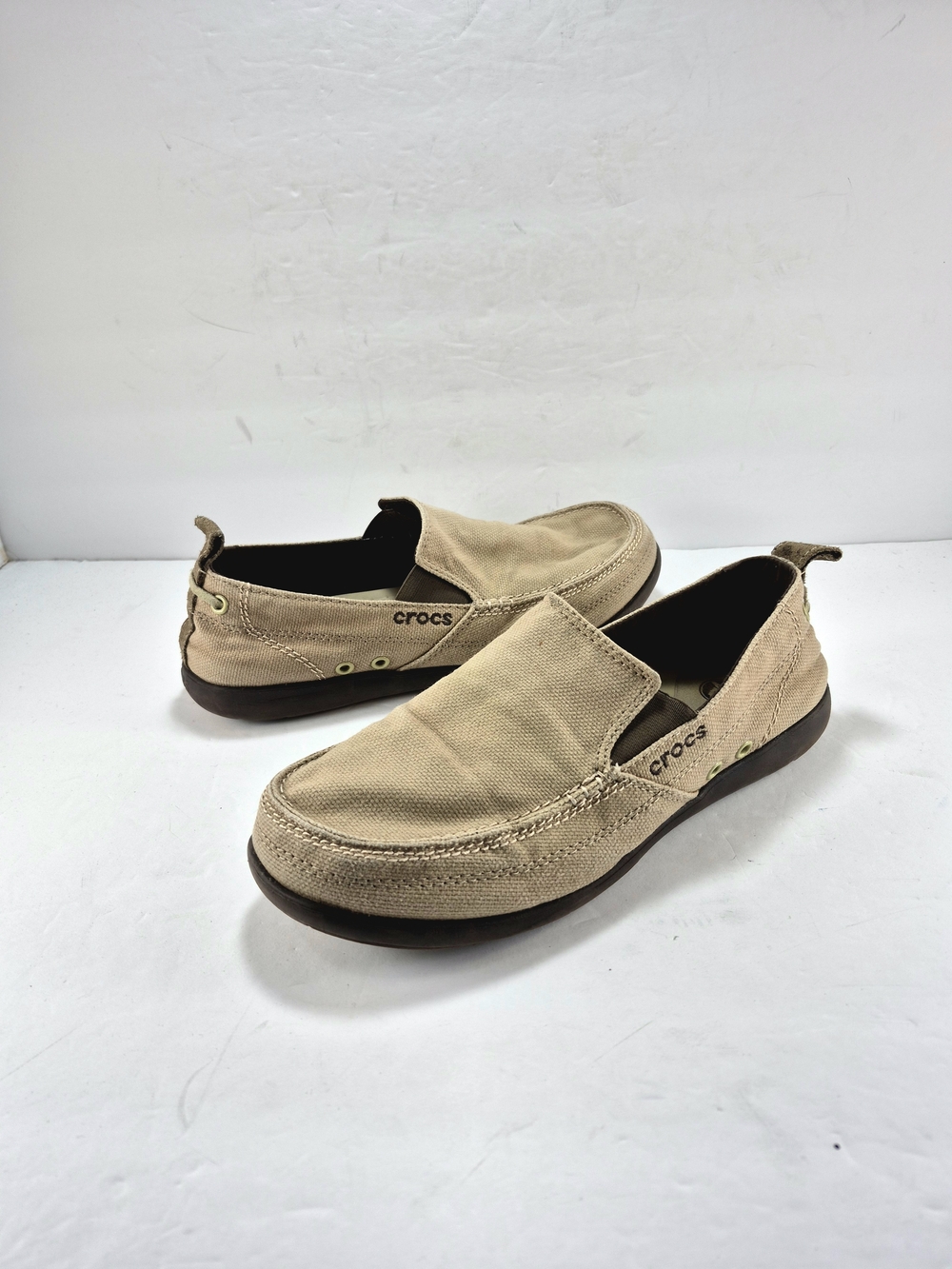 Crocs Walu Men’s Canvas Slip-On Loafers - Khaki Tan M6/W8 Unisex Boat Shoe